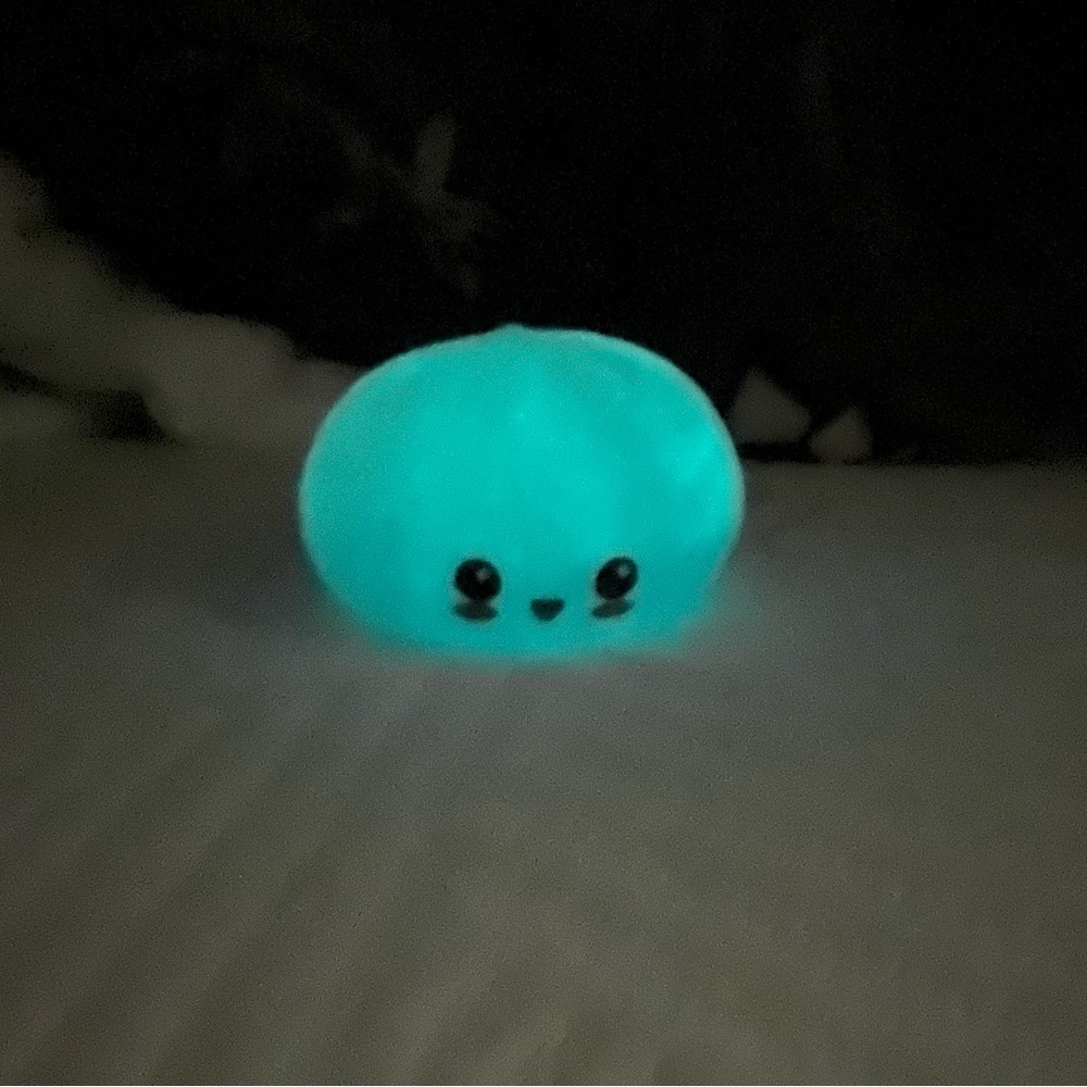 2 Mystery Squashy Dumplings Glow-in-the-Dark Toy Steamer